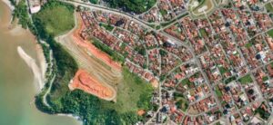 exemplo de alta precisão obtida por meio da aerofotogrametria, técnica que utiliza fotografias aéreas sobrepostas para gerar representações detalhadas do território.